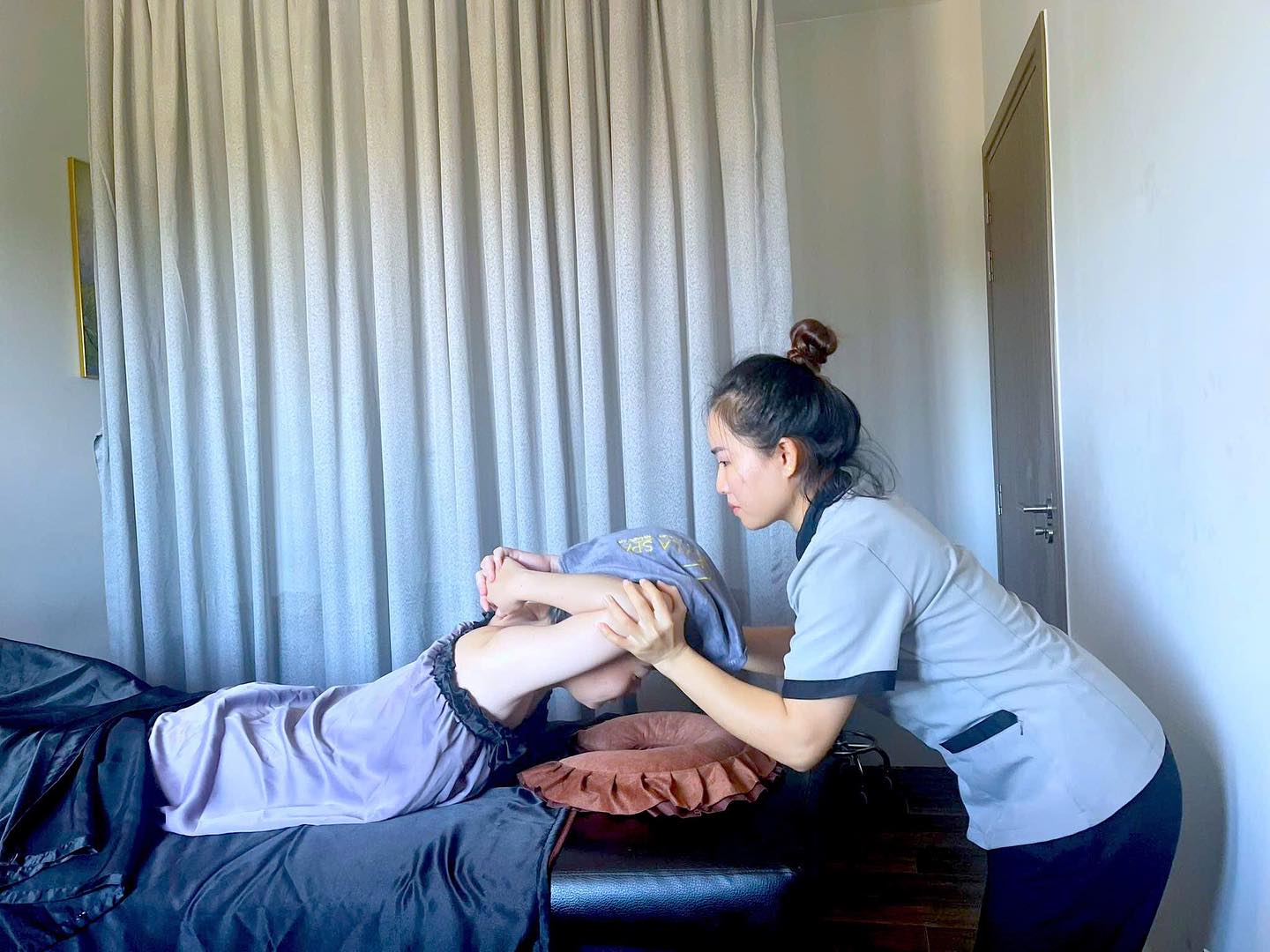 Cala Spa - 마사지 & 네일케어  Body & Foot Massage, Nail Care