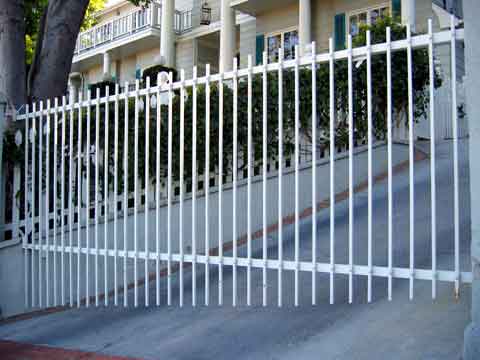 Expert Overhead & Sliding Gate Repair Arlington