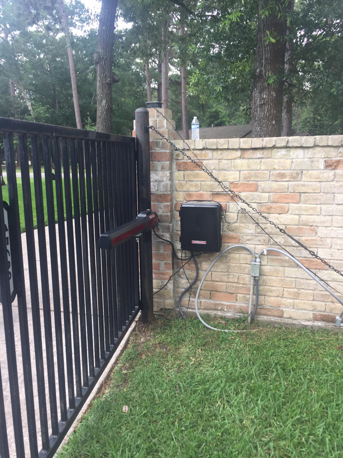 Automatic Gate Repair Tech Pasadena